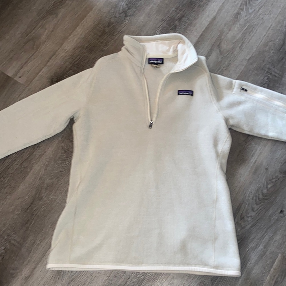 womens Patagonia quarter zip